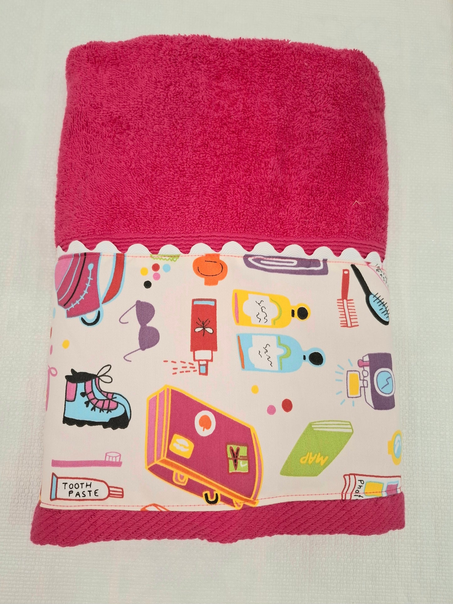 Cesto y toalla fucsia PLAYA personalizada con nombre