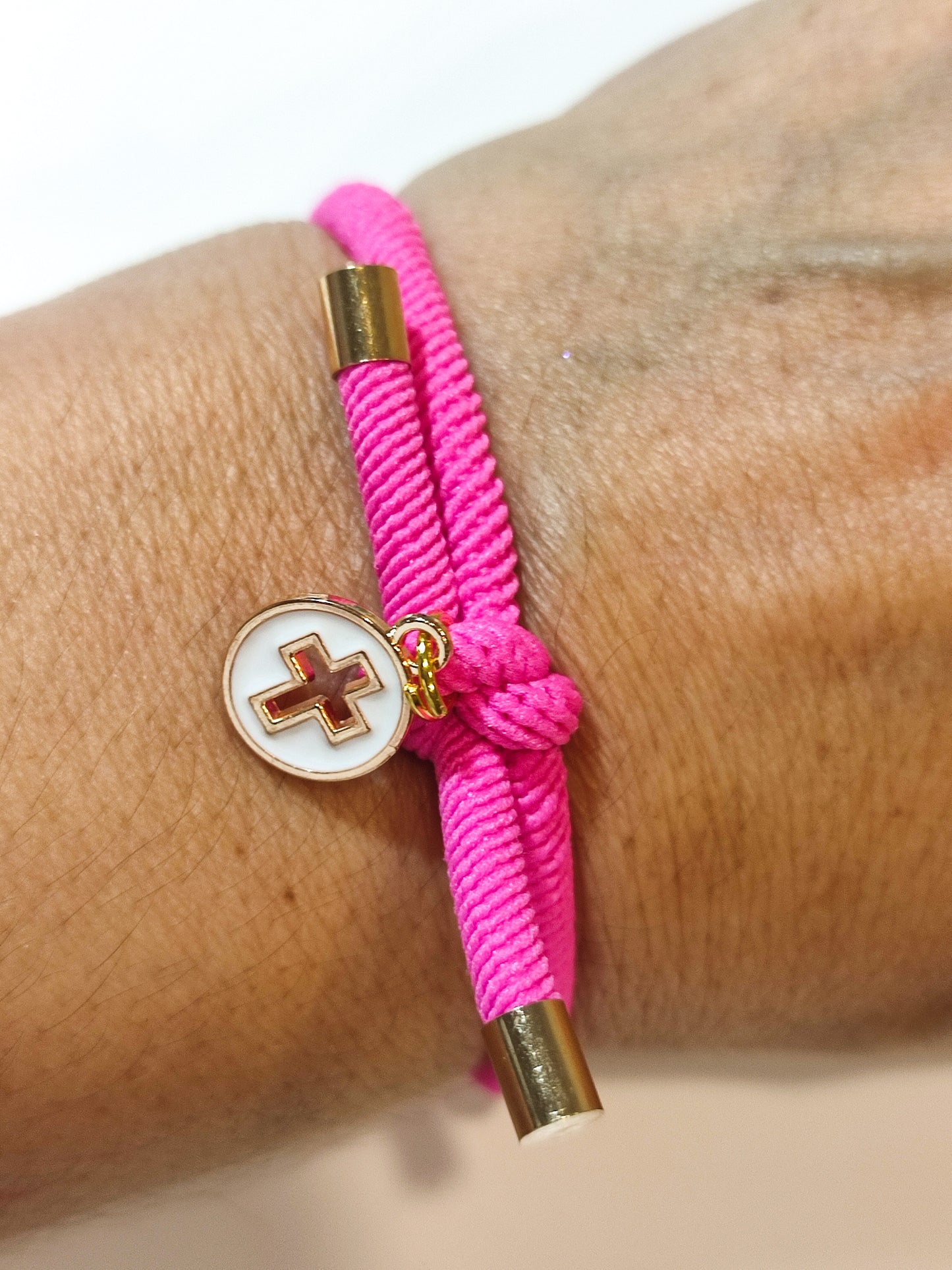 Por encargo- Pulsera nudo CRUZ BLANCA