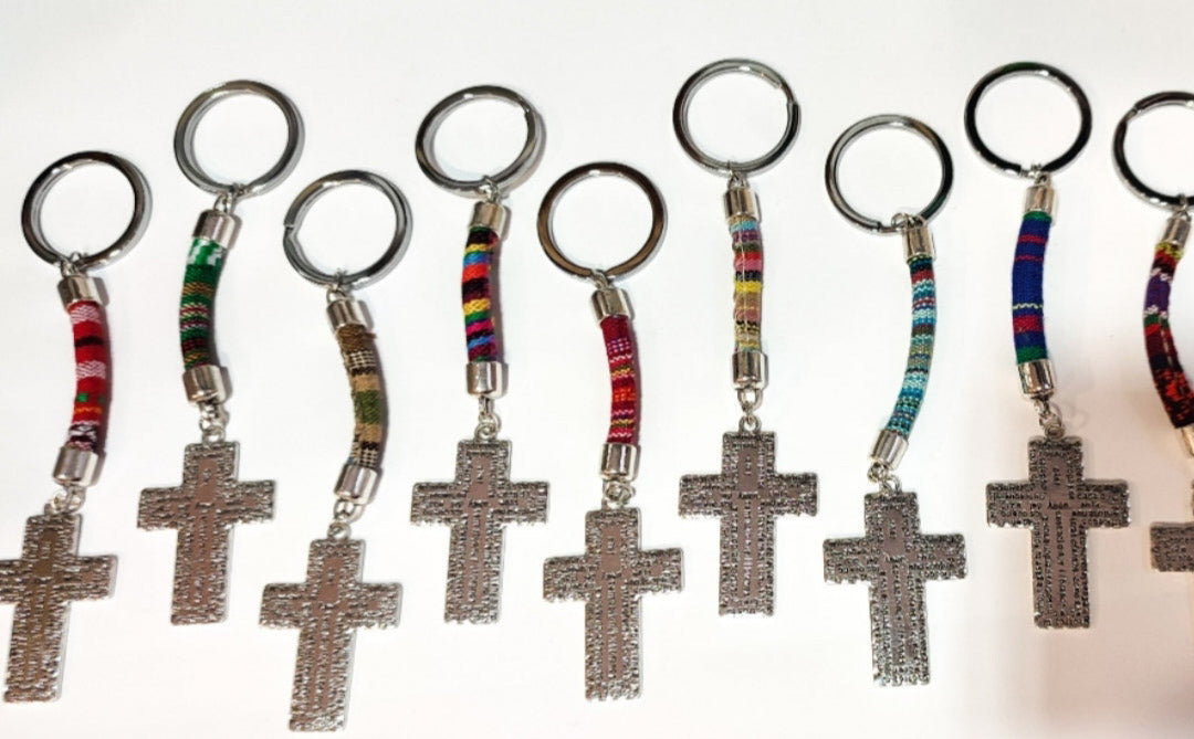 Llavero PADRENUESTRO CRUZ cordón étnico