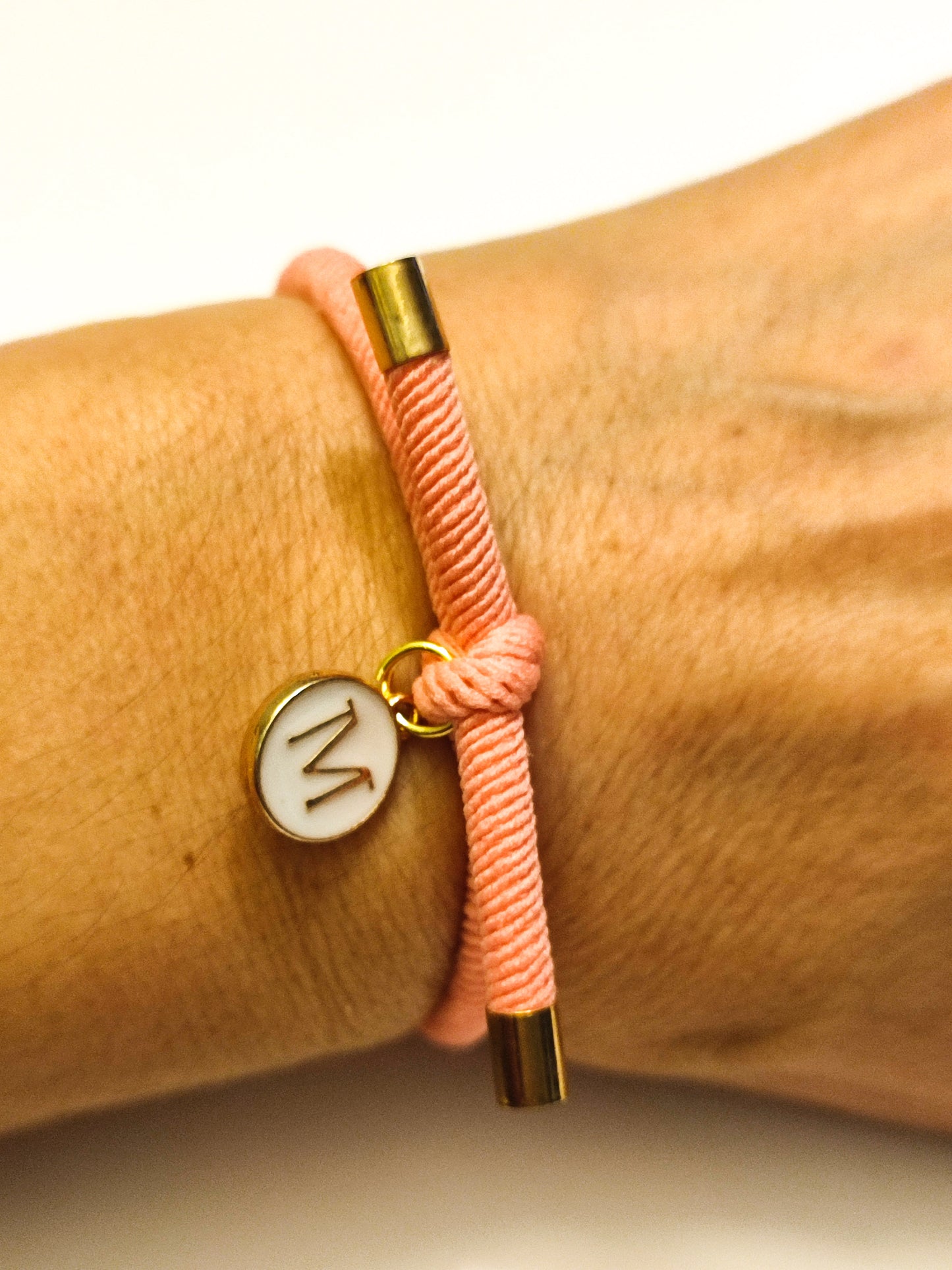 Pulsera nudo INICIAL M