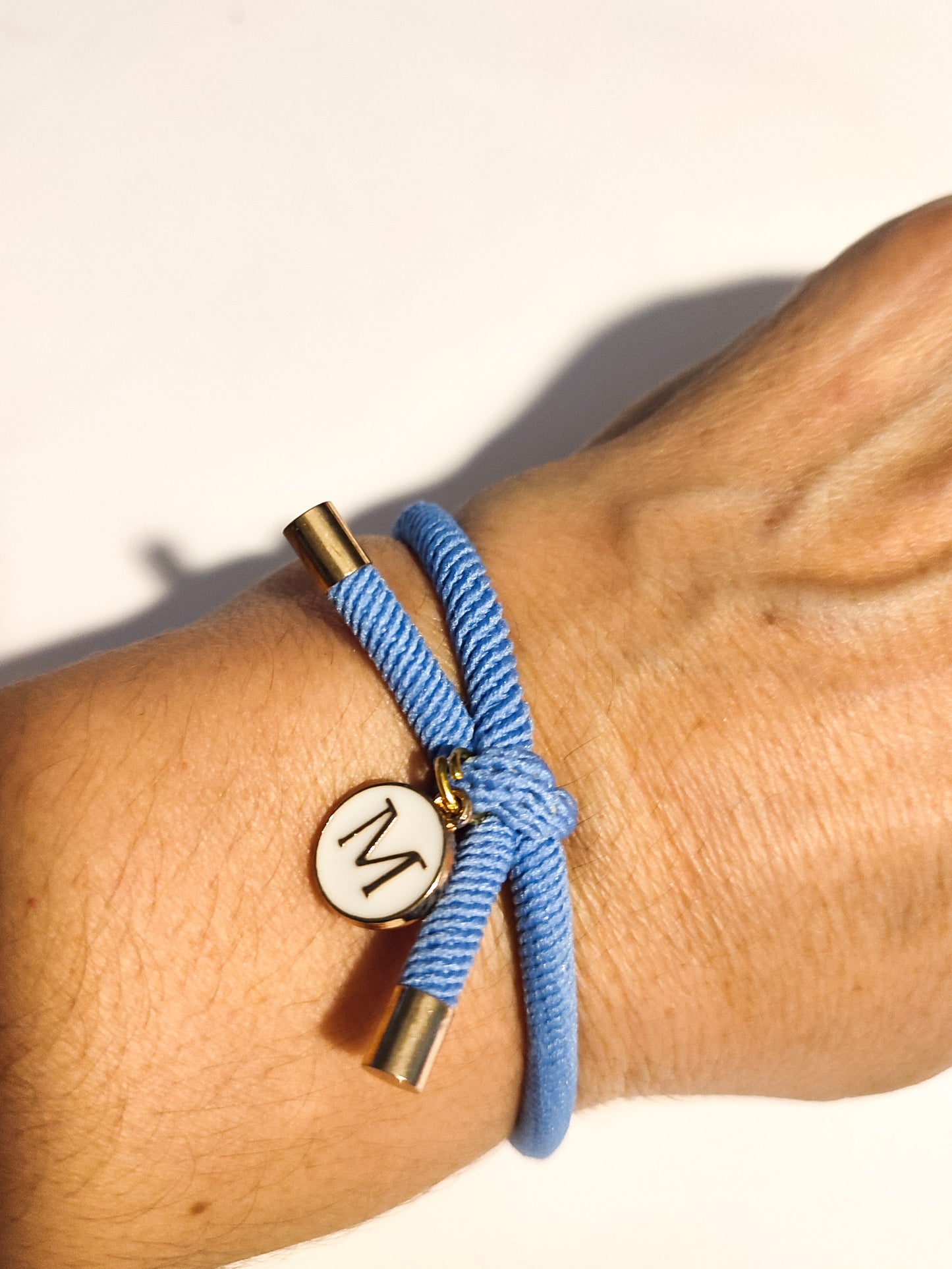 Pulsera nudo INICIAL M