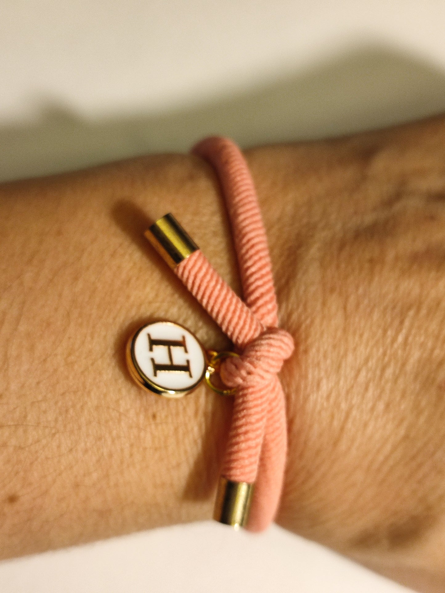Pulsera nudo INICIAL H