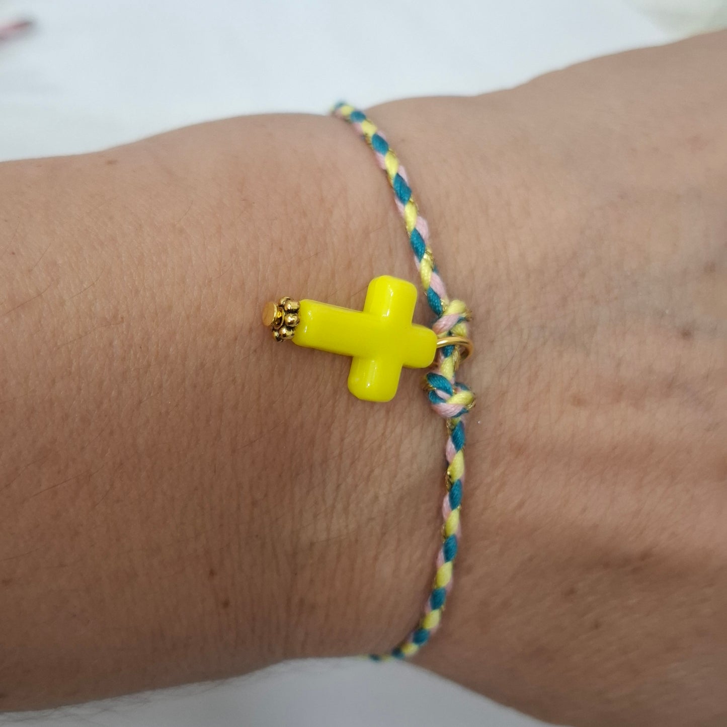 Pulsera hilo CRUZ