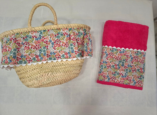 Cesto y toalla fucsia LIBERTY personalizada con nombre
