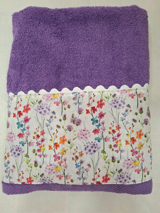 Toalla FLORAL morada