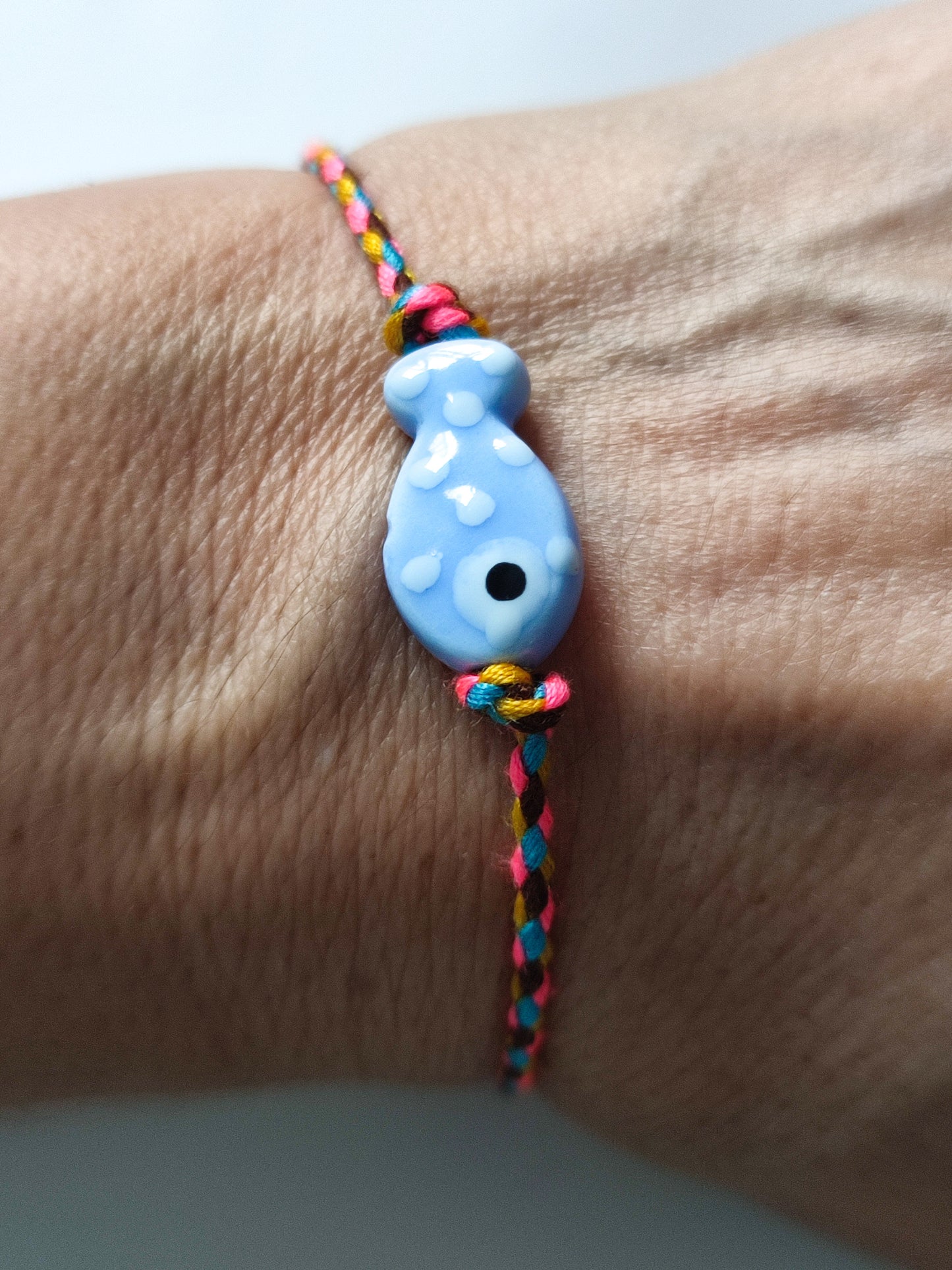 Pulsera PEZ cerámica hilo