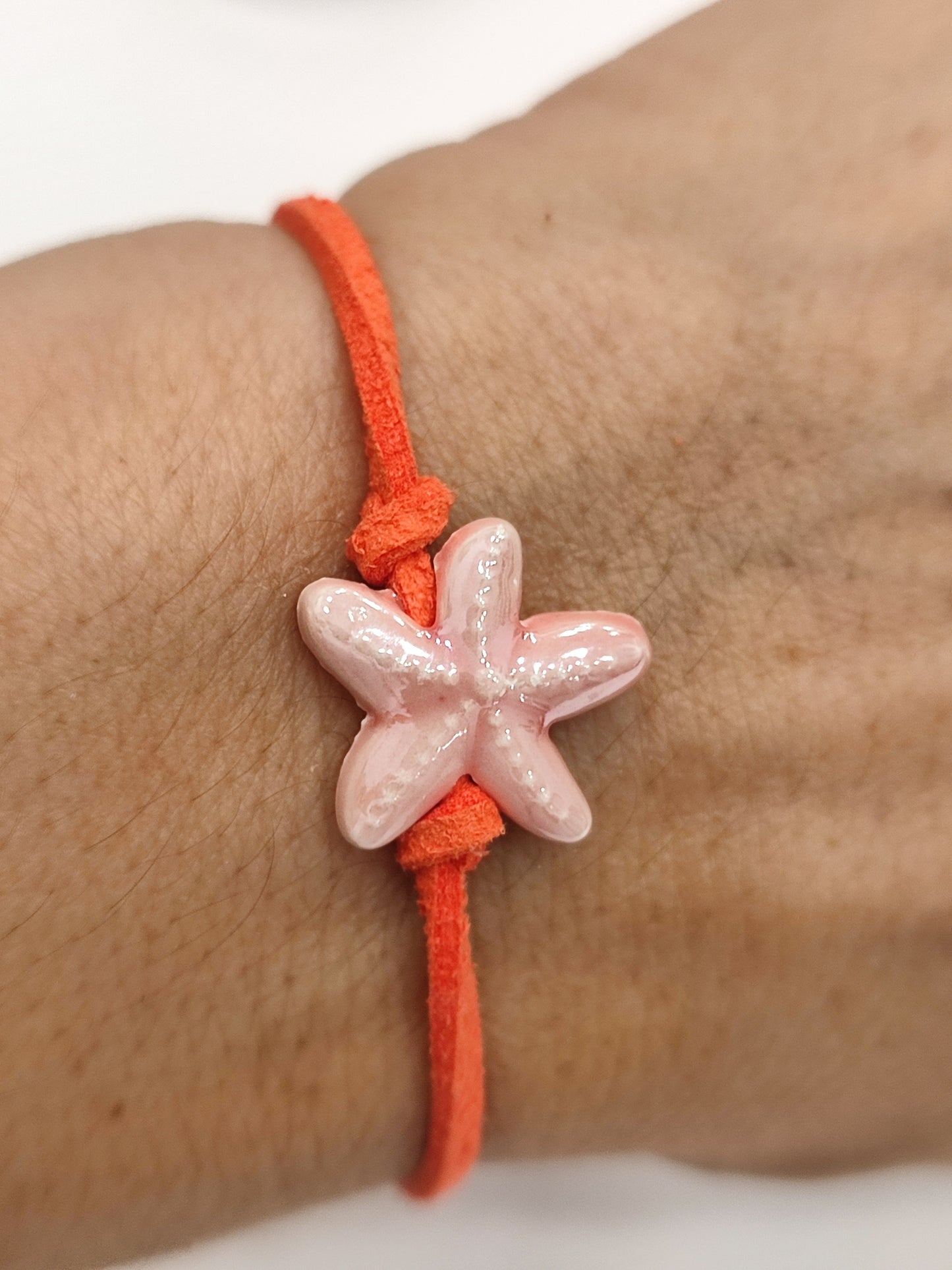 Pulsera ESTRELLA cerámica cordón ante