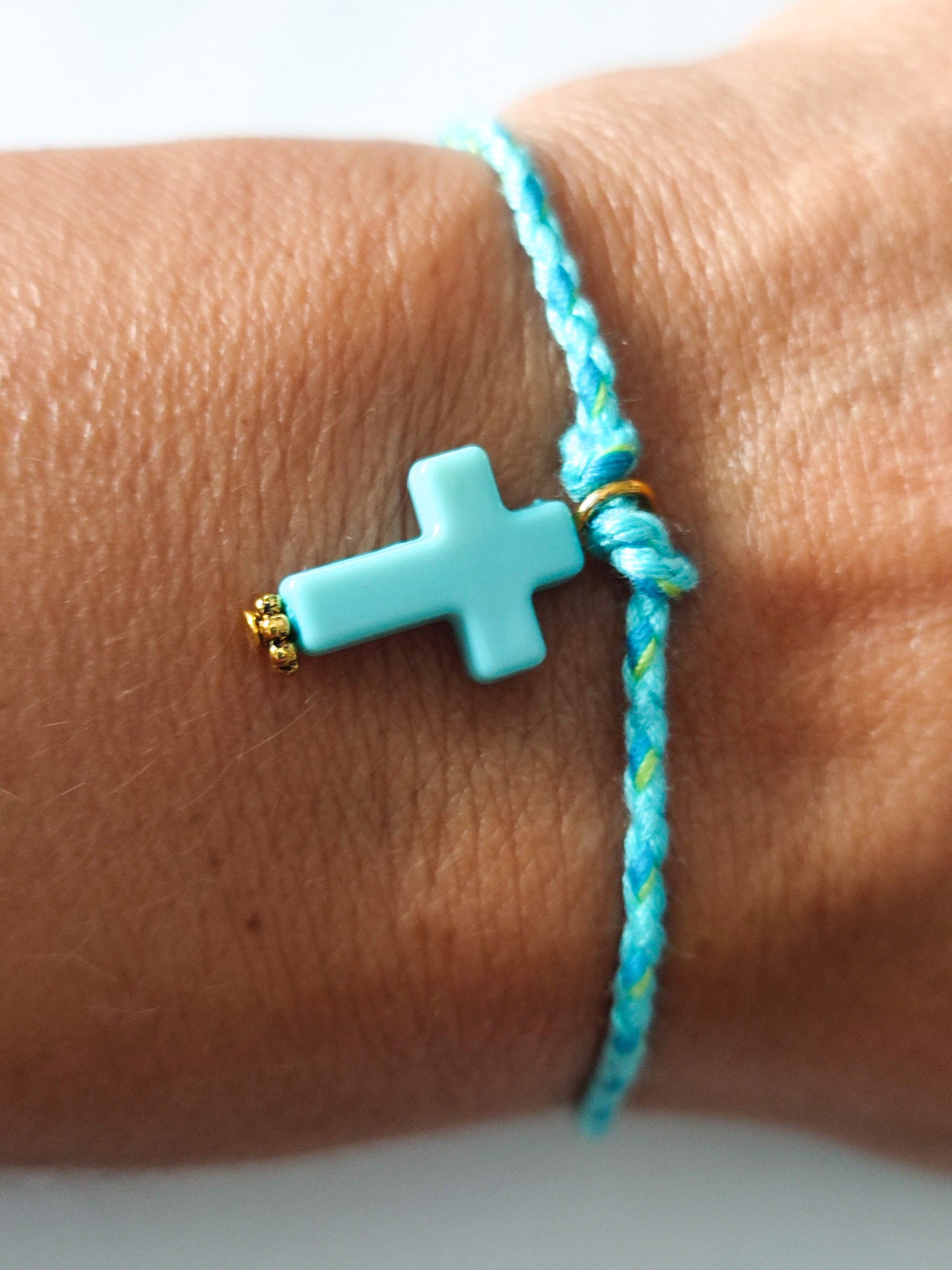 Pulsera CRUZ hilo