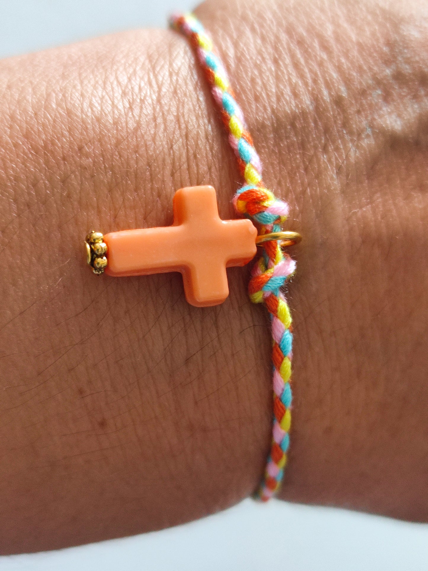 Pulsera CRUZ hilo