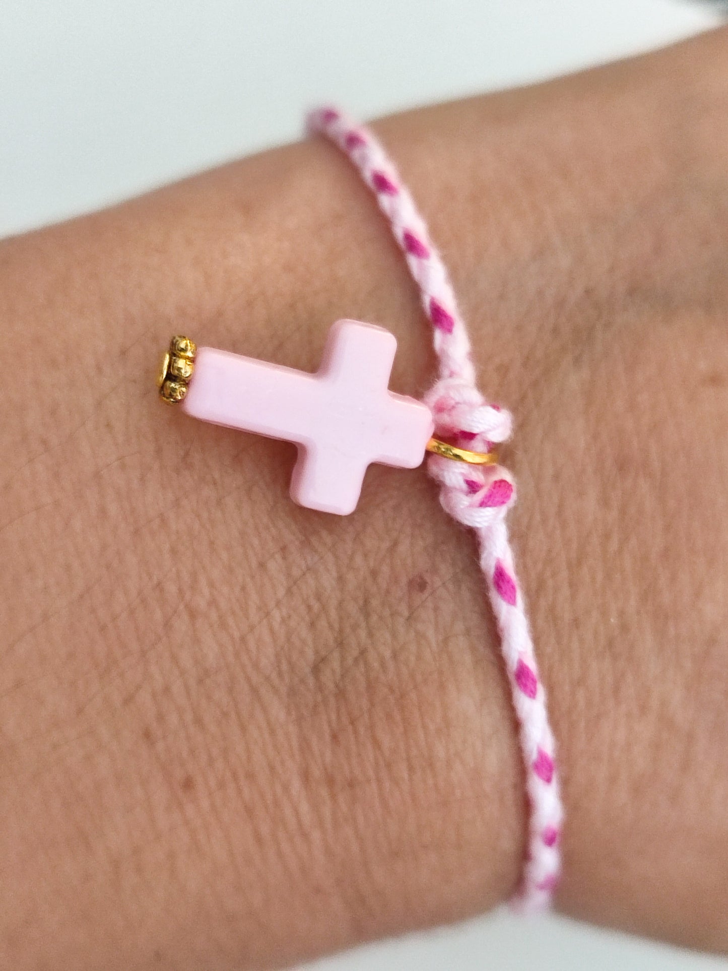 Pulsera CRUZ hilo