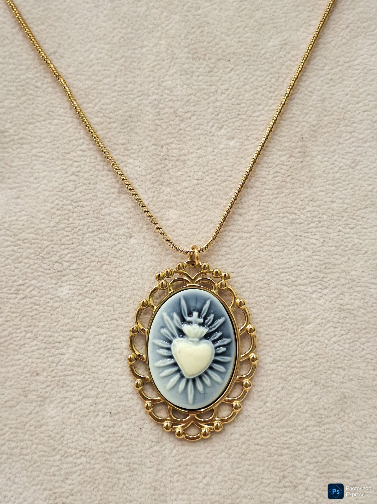 Collar ACERO CORAZÓN DE JESÚS