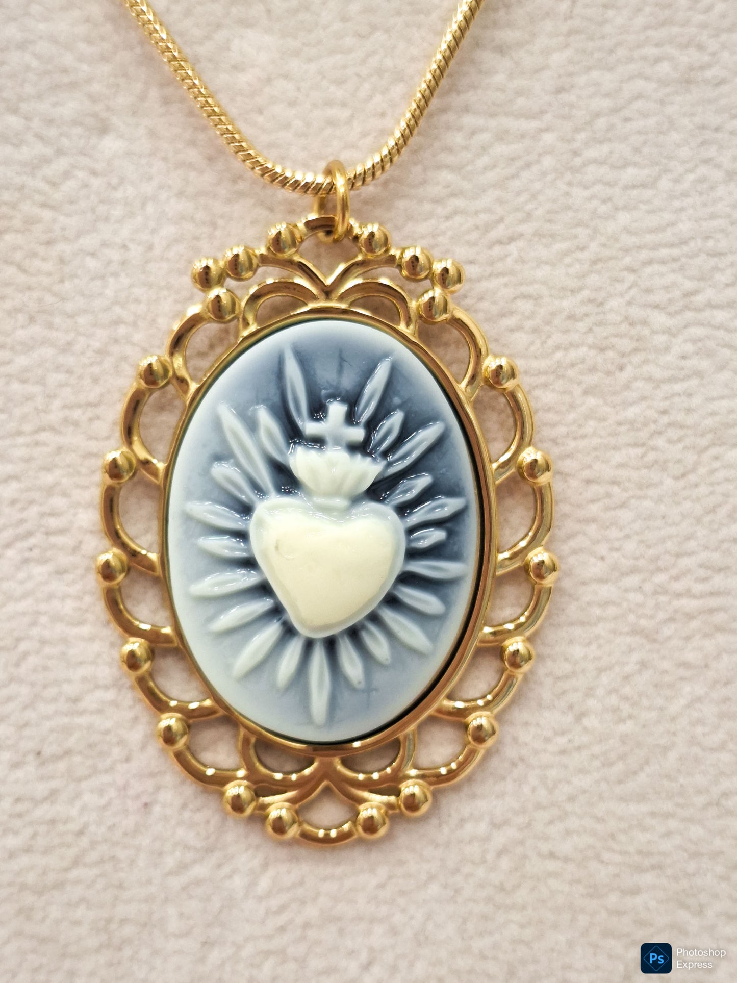 Collar ACERO CORAZÓN DE JESÚS