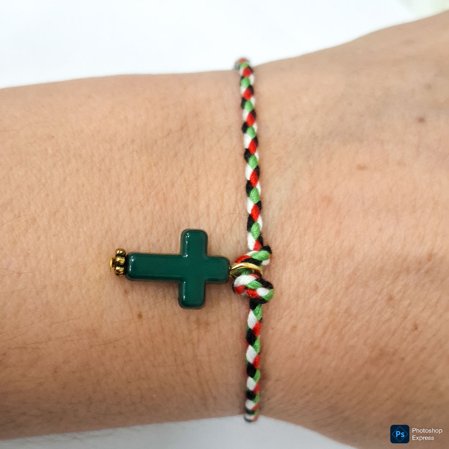 Pulsera hilo CRUZ