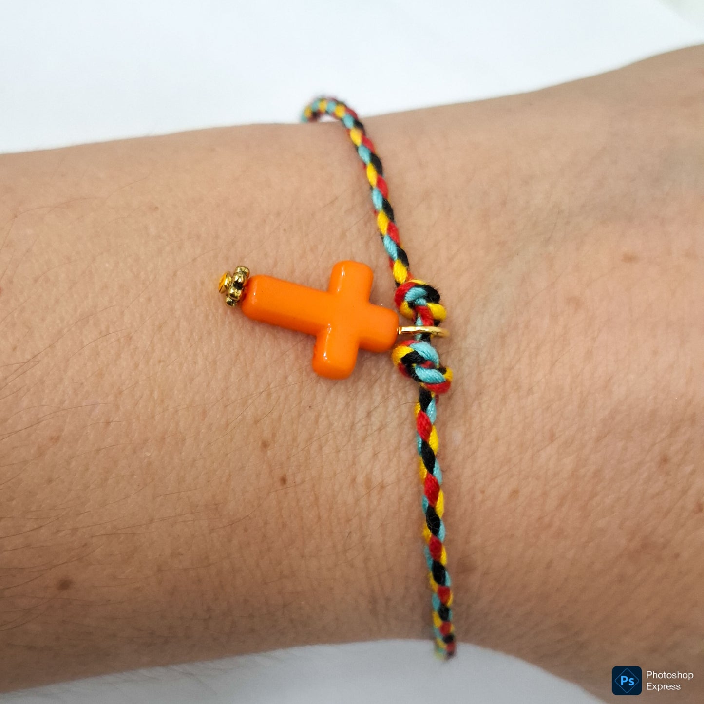 Pulsera hilo CRUZ