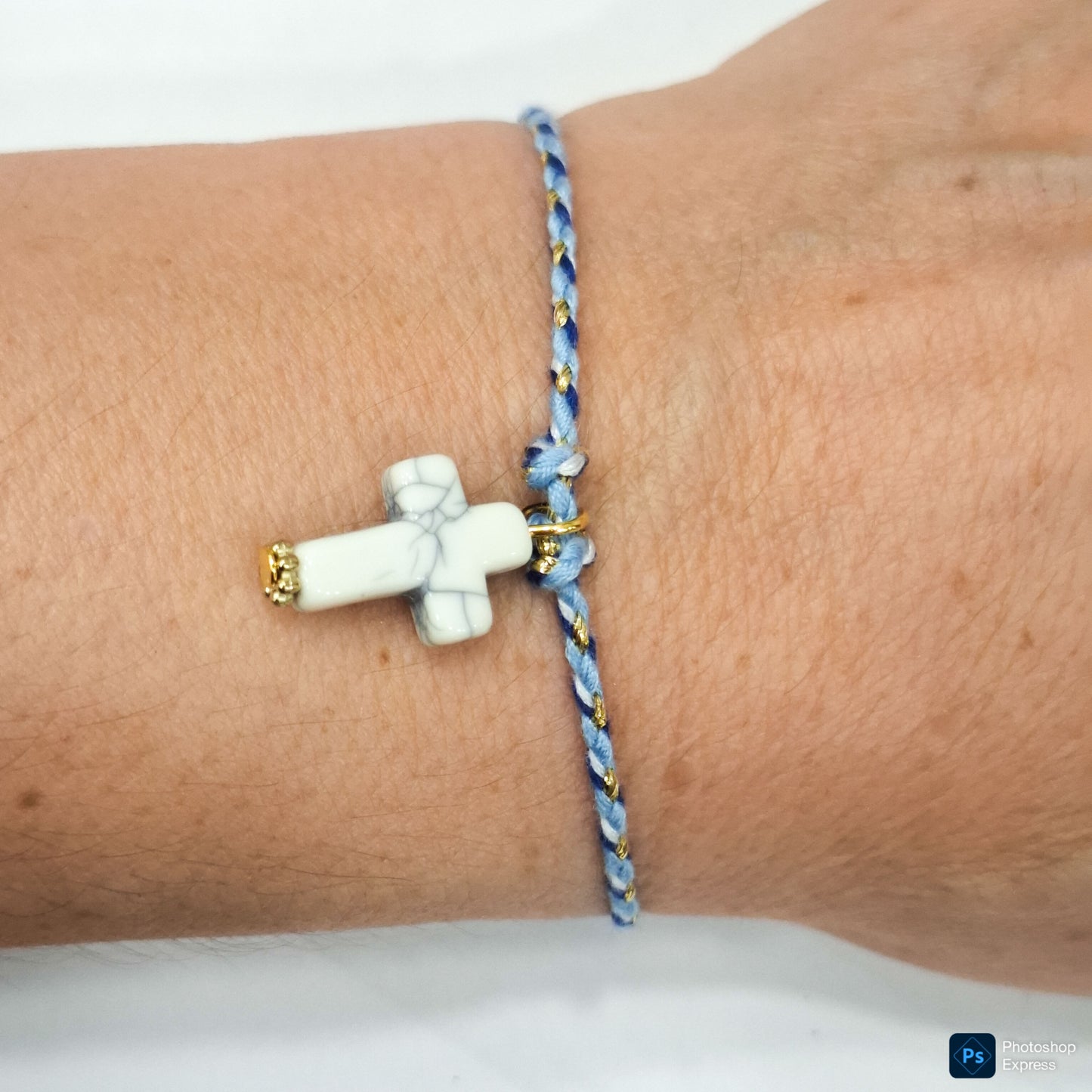 Pulsera hilo CRUZ