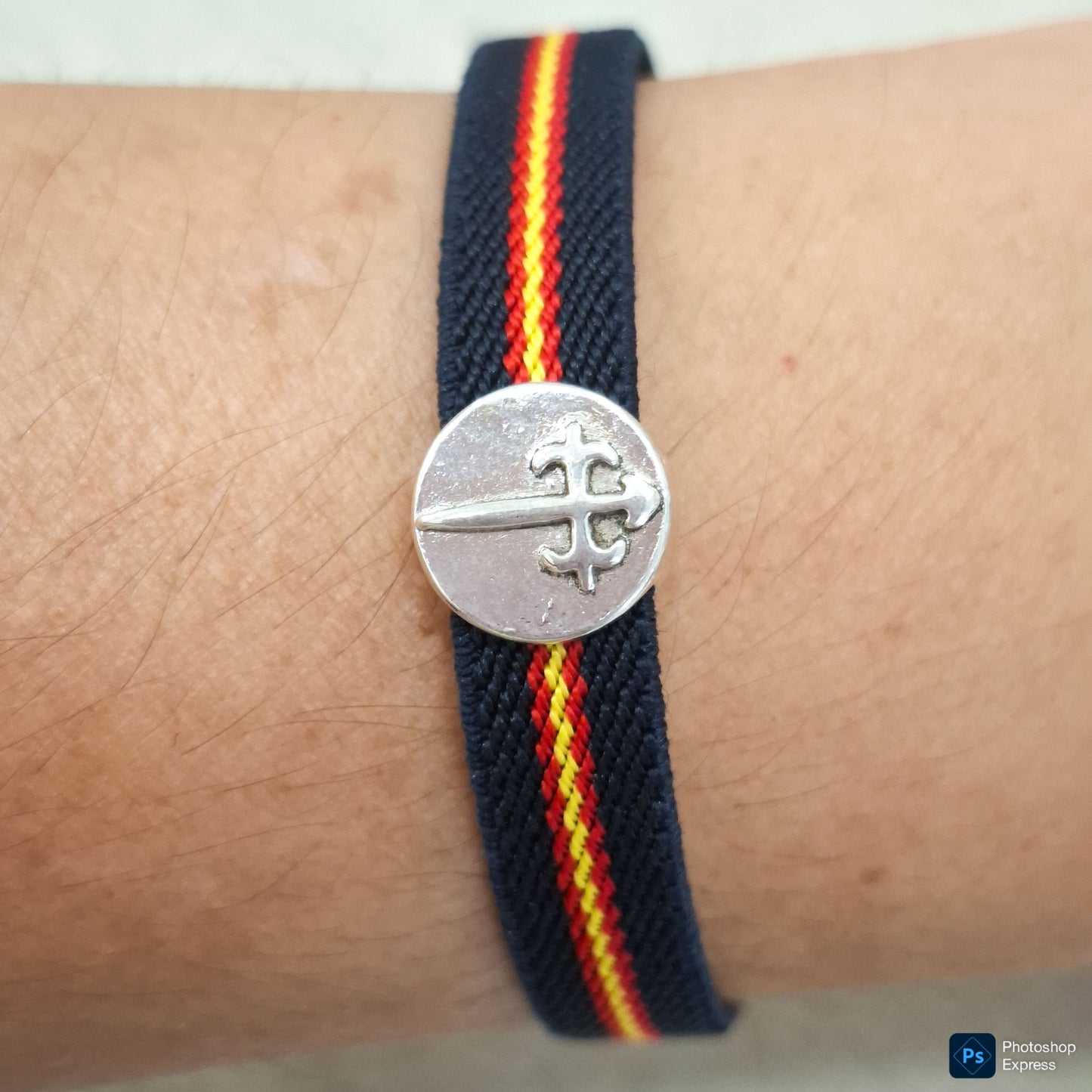 Pulsera CRUZ SANTIAGO elástica bandera