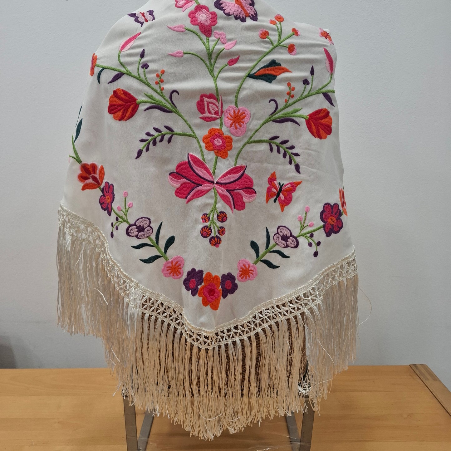 Mantón BLANCO