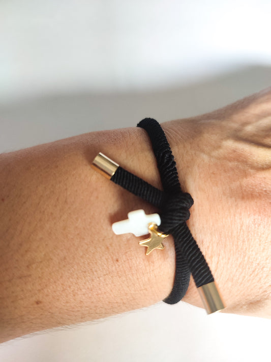 POR ENCARGO-Pulsera nudo CRUZ NÁCAR Y ESTRELLA DORADA